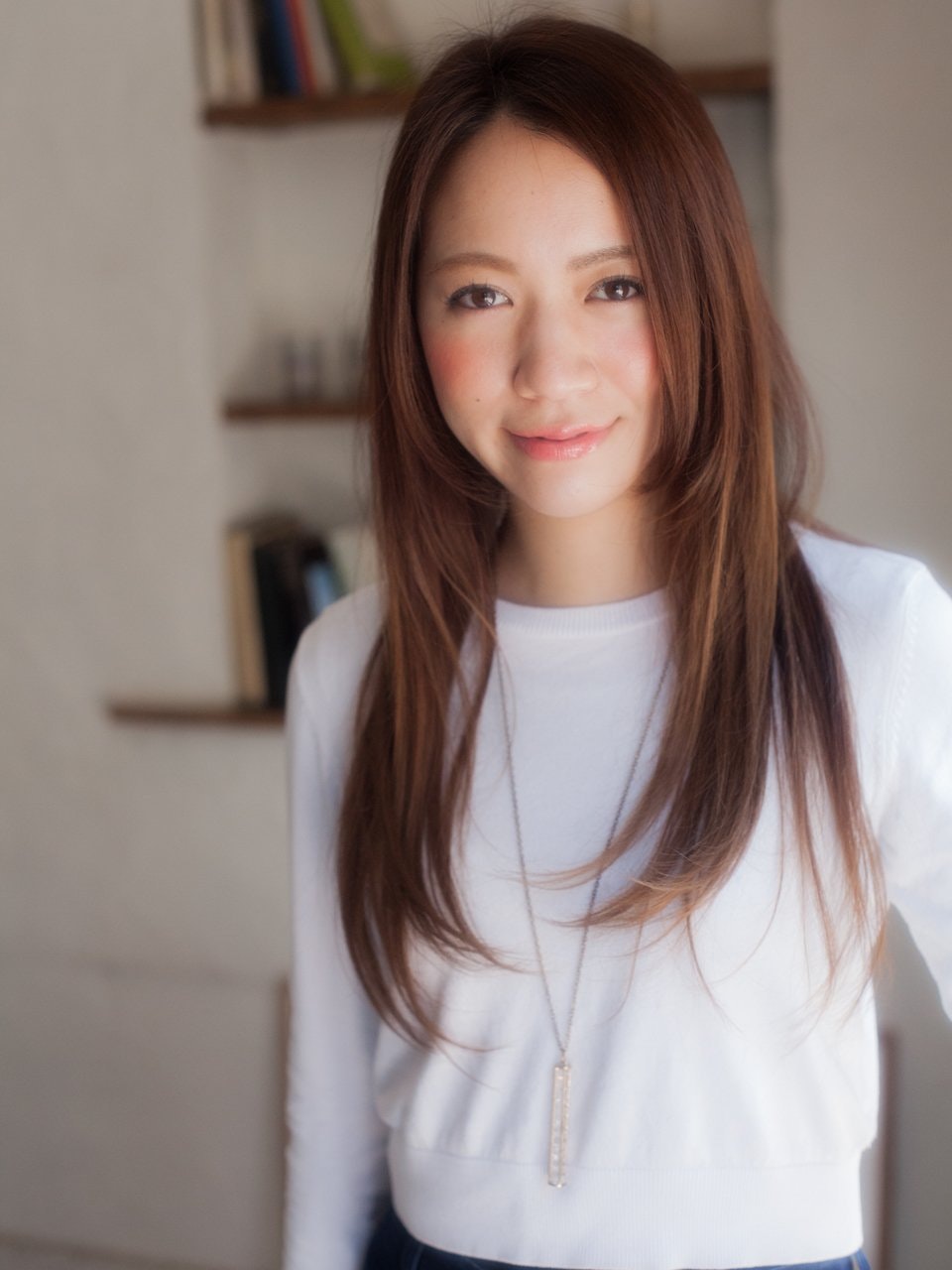 前髪ロングの髪型で 美人顔を目指そう 女性らしさを惹きたてる 長さ別のこだわりヘア ホットペッパービューティーマガジン 前髪ロングの髪型で 美人顔を目指そう 女性らしさを惹きたてる 長さ別のこだわりヘア ホットペッパービューティーマガジン