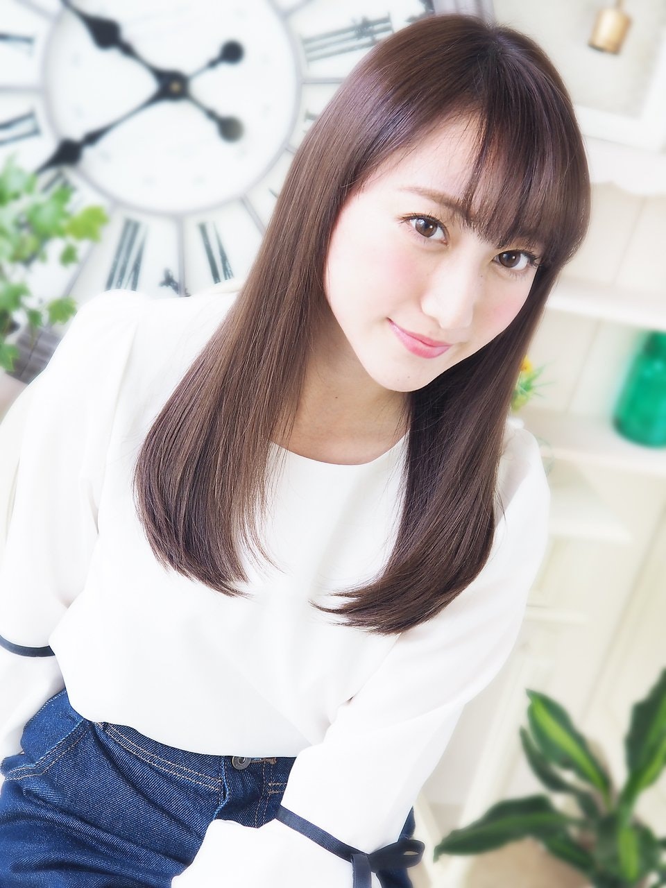 清潔感あふれるストレートの髪型カタログ 飾らないスタイルでナチュラル美人になろう ホットペッパービューティーマガジン 清潔感あふれるストレートの髪型カタログ 飾らないスタイルでナチュラル美人になろう ホットペッパービューティーマガジン