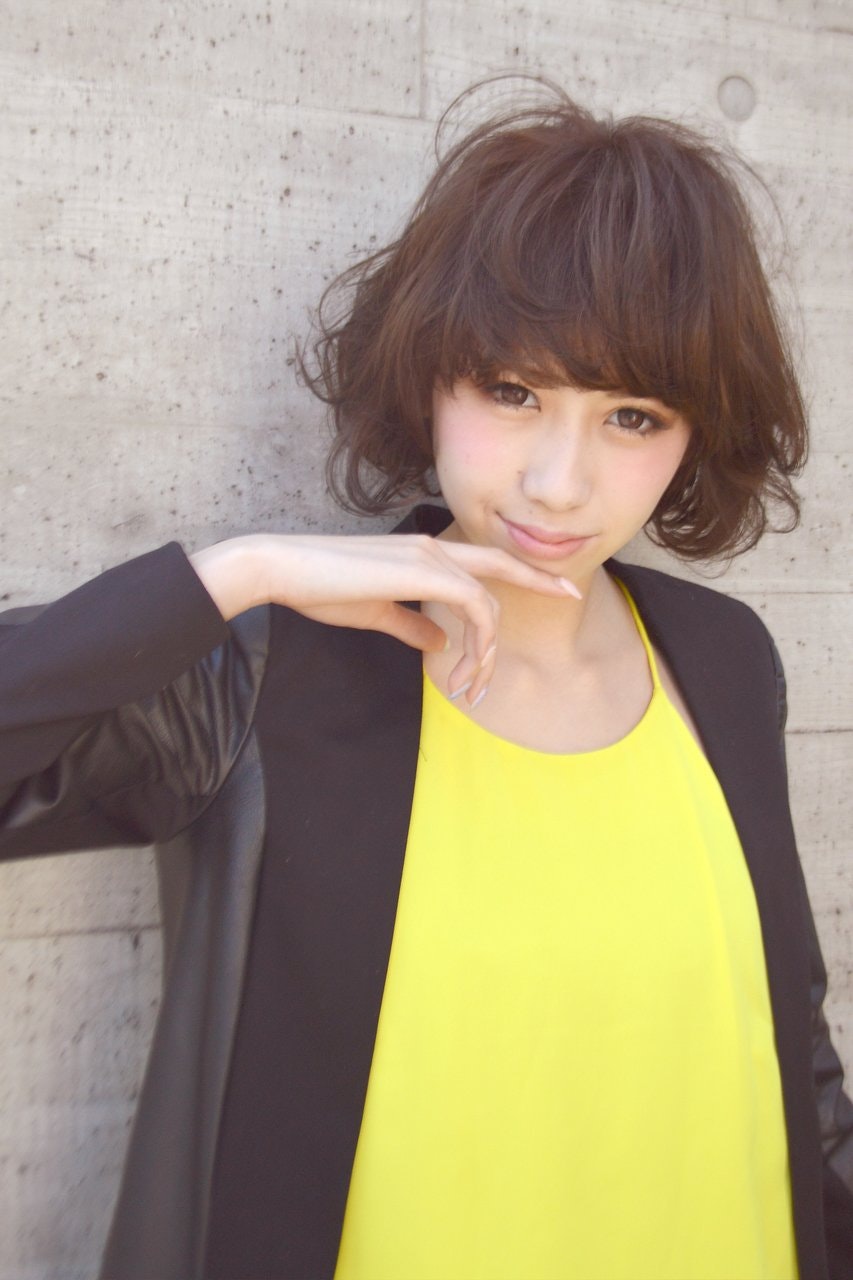 手ぐしスタイリングで簡単可愛い♡ショートからロングまでおすすめのパーマスタイルのサムネイル画像