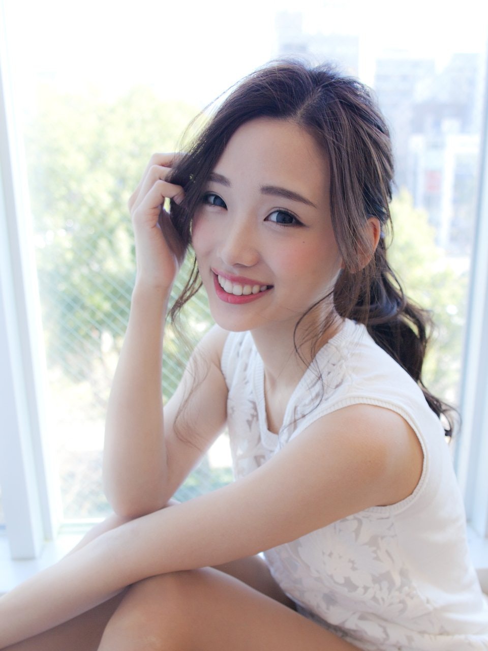 こなれポニーテールでお出かけが楽しくなる♡TPOで使い分けできるヘアアレンジ集のサムネイル画像