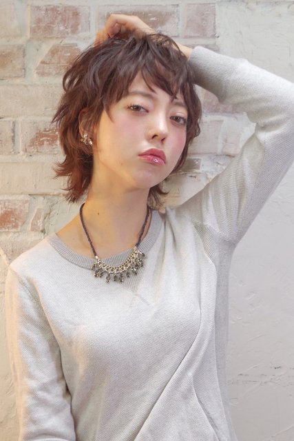 ソフトウルフカットで叶える 女性らしいやわらかな質感のヘアスタイル ホットペッパービューティーマガジン ソフトウルフカットで叶える 女性らしいやわらかな質感のヘアスタイル ホットペッパービューティーマガジン