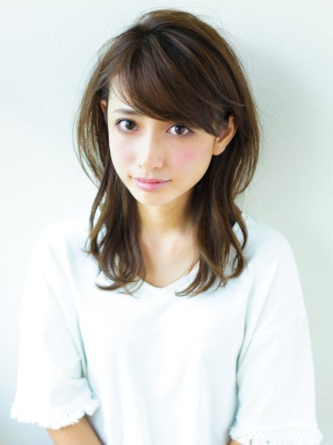 きれいなシルエットがポイント アラフォー世代の洗練されたヘアスタイル ホットペッパービューティーマガジン きれいなシルエットがポイント アラフォー世代の洗練されたヘアスタイル ホットペッパービューティーマガジン