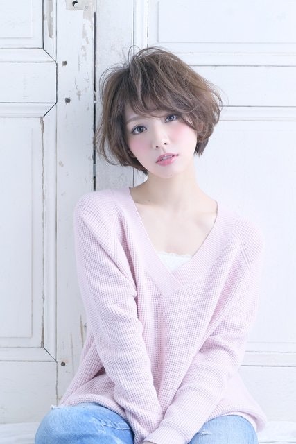 今オススメのヘアカラーはこれ♡グレージュにワンカラープラスしてこなれ感UPのサムネイル画像