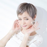 ショートなら結婚式でも難しいアレンジ不要!お呼ばれシーンにぴったりなおしゃれヘアカタログ