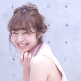 シニヨンとはどんな髪型?ゆるふわ感が決め手のおしゃれなヘアアレンジまとめ