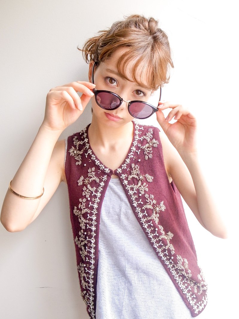 夏の髪色は爽やかに この夏オススメ4つのヘアカラーで涼しげなキラキラ髪をget ホットペッパービューティーマガジン 夏の髪色は爽やかに この夏オススメ4つのヘアカラーで涼しげなキラキラ髪をget ホットペッパービューティーマガジン
