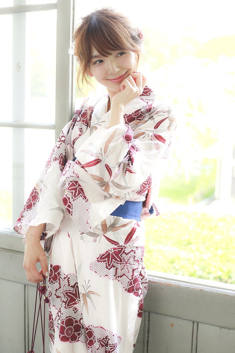 浴衣を可愛く着こなすヘアスタイル♡ショートからロングまでのレングス別ヘアアレンジ集のサムネイル画像