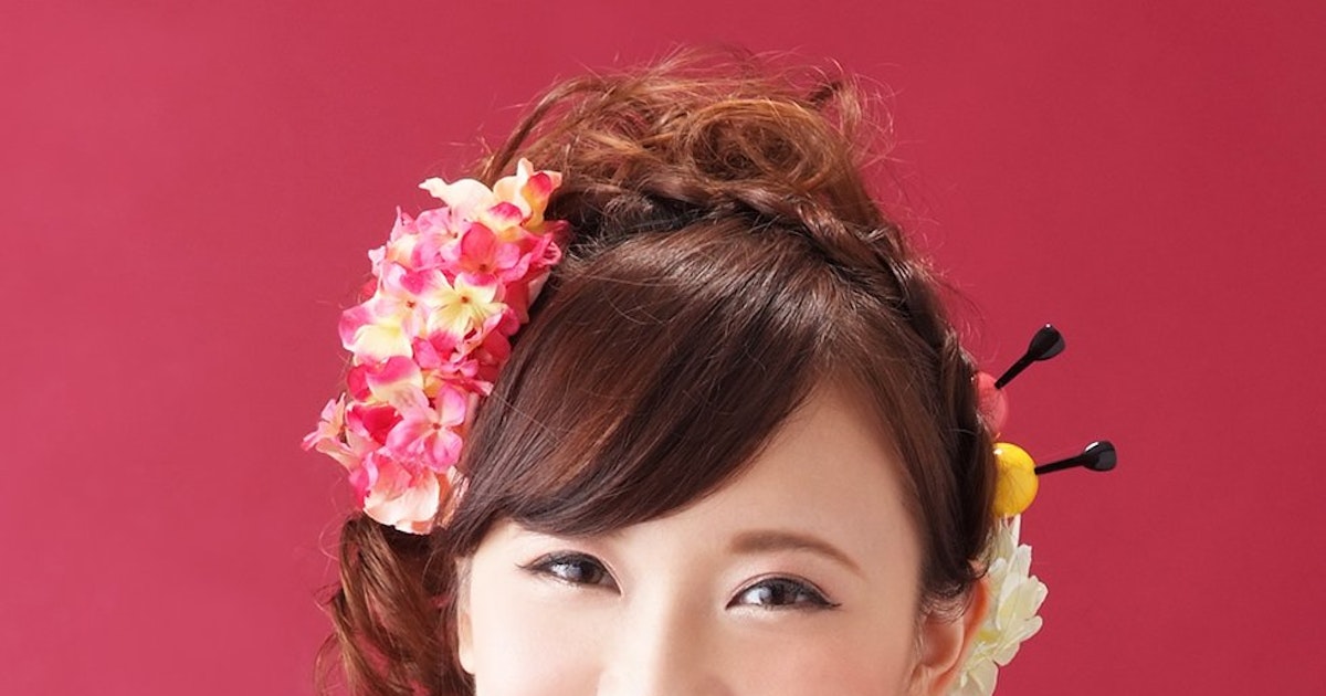 成人式はどんな髪型を楽しむ ミディアム編 振袖によく似合うヘアアレンジ集 ホットペッパービューティーマガジン 成人式はどんな髪型を楽しむ ミディアム編 振袖によく似合うヘアアレンジ集 ホットペッパービューティーマガジン