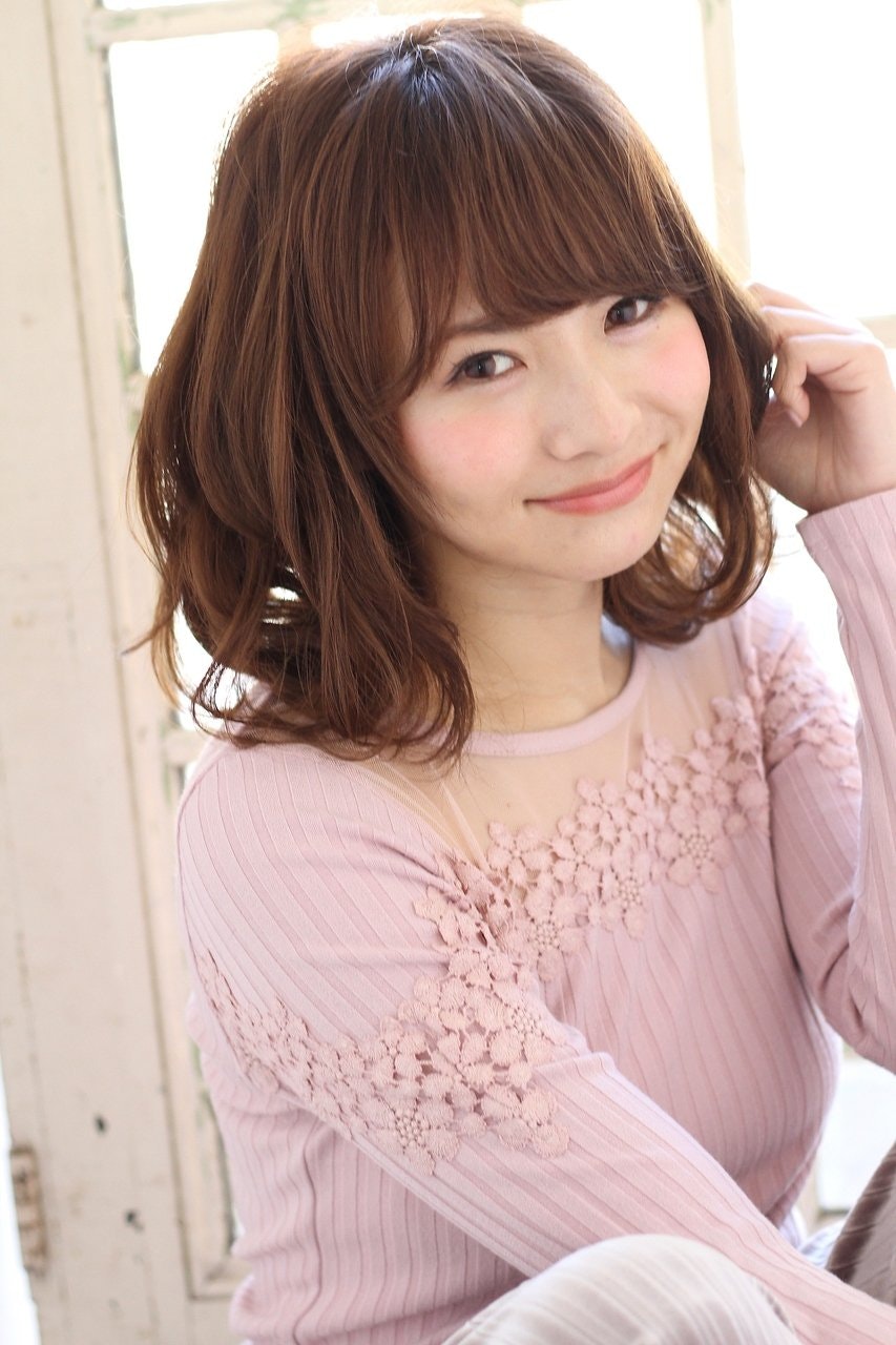 この冬おすすめの髪色を大公開 冬のヘアカラーに着替えて 季節を先取りしちゃおう ホットペッパービューティーマガジン この冬おすすめの髪色を大公開 冬のヘアカラーに着替えて 季節を先取りしちゃおう ホットペッパービューティーマガジン