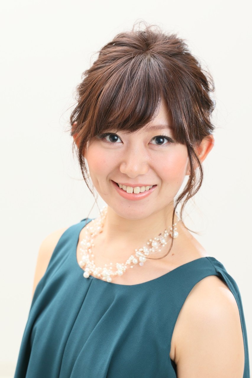 レングス別 結婚式ゲストにおすすめ 簡単にできる華やかな髪型カタログ ホットペッパービューティーマガジン レングス別 結婚式ゲストにおすすめ 簡単にできる華やかな髪型カタログ ホットペッパービューティーマガジン
