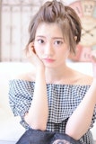 伸ばしかけ前髪もアレンジで可愛く！おでこ見せですっきり感アップのおすすめヘアスタイル