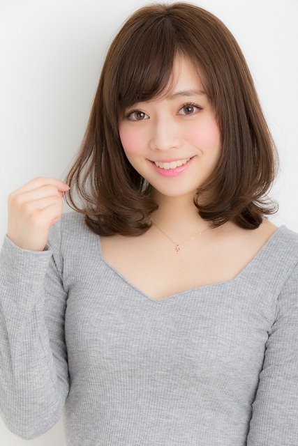 段カット で叶える小顔ヘア 可愛いも小顔みせも叶うヘアスタイルとは ホットペッパービューティーマガジン 段カット で叶える小顔ヘア 可愛いも小顔みせも叶うヘアスタイルとは ホットペッパービューティーマガジン