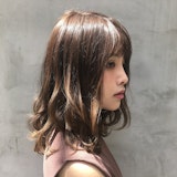 【面長さんのヘアスタイル】顔型カバーのポイントは?ショートからロングまで、似合う髪型を徹底分析!