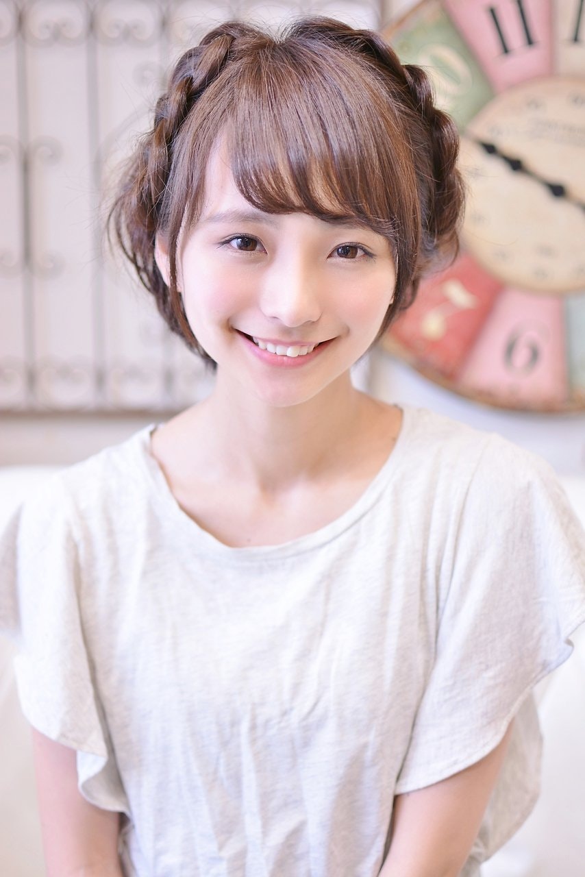 簡単ヘアアレンジでショートヘアをもっとキュートに ショート向け ヘアアレンジカタログ ホットペッパービューティーマガジン 簡単ヘアアレンジでショートヘアをもっとキュートに ショート向け ヘアアレンジカタログ ホットペッパービューティーマガジン