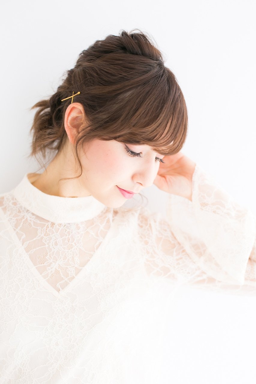 簡単髪アレンジで脱マンネリしよっ！手軽にイメチェンが叶う【レングス別】ヘアカタログのサムネイル画像