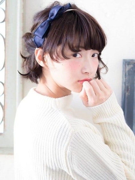 カチューシャアレンジで華やかに カジュアルからお呼ばれまでおすすめスタイルをご紹介 ホットペッパービューティーマガジン