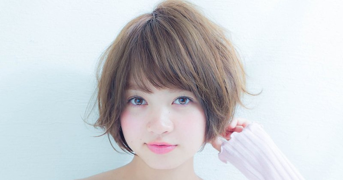 ショートヘアの巻き髪でおしゃれに変身 ふんわりシルエットがかわいい髪型特集 ホットペッパービューティーマガジン ショートヘアの巻き髪でおしゃれに変身 ふんわりシルエットがかわいい髪型特集 ホットペッパービューティーマガジン