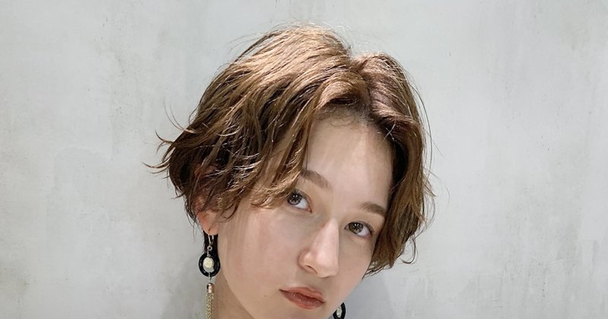 フレンチシックなショートヘアで気分はパリジェンヌ 憧れの髪型でおしゃれ女子デビュー ホットペッパービューティーマガジン フレンチシックなショートヘアで気分はパリジェンヌ 憧れの髪型でおしゃれ女子デビュー ホットペッパービューティーマガジン