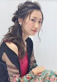 ワンサイドヘアアレンジでおしゃれに見違える！色気も大人っぽさもアップしよう♪