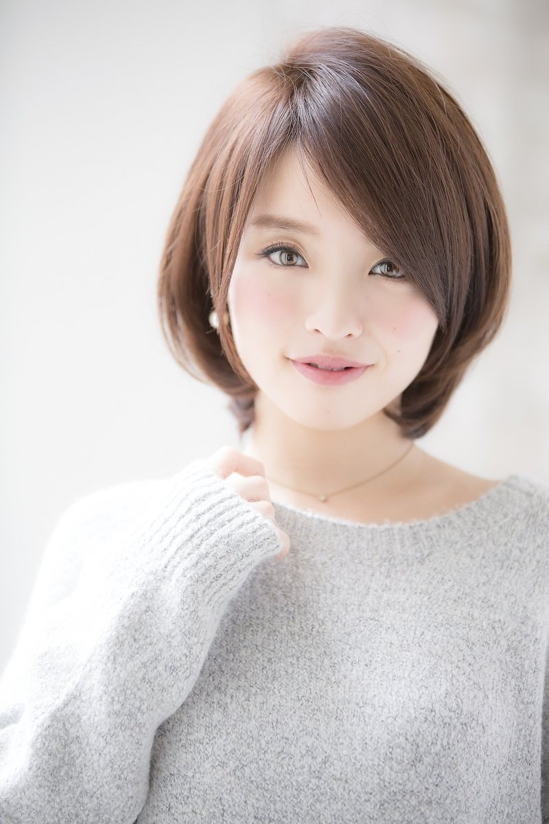 丸顔さんに似合うショートヘアとは 顔型をカバーして キュートな愛され女子に変身しちゃおう ホットペッパービューティーマガジン