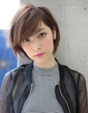 秋に向けて髪色を変えてみない？ちょっぴり落ち着いたカラーで楽しむおしゃれヘアスタイル