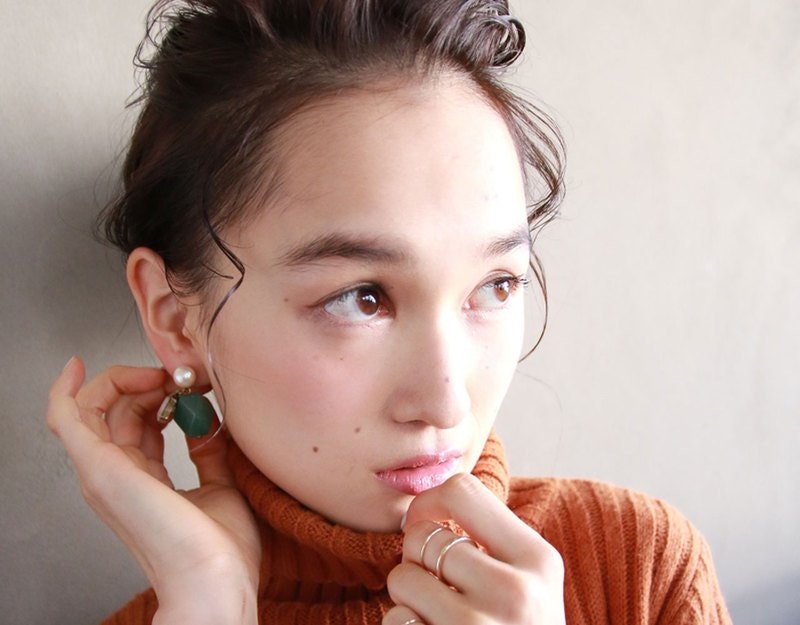 あえてルーズ が今っぽい ヌケ感 たっぷりに作る秋の愛されヘアアレンジ集 ホットペッパービューティーマガジン