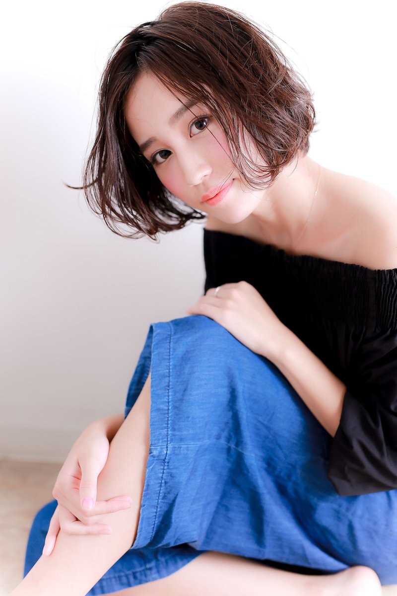 ボブ×セミウェットでこなれ感たっぷりに♡大人可愛いトレンドヘアをチェックのサムネイル画像