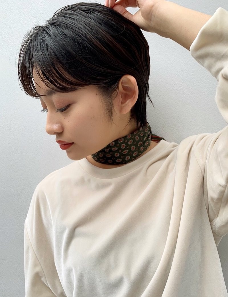 マフラーとの相性 冬におすすめのすっきりショートヘア特集 ホットペッパービューティーマガジン マフラーとの相性 冬におすすめのすっきりショートヘア特集 ホットペッパービューティーマガジン