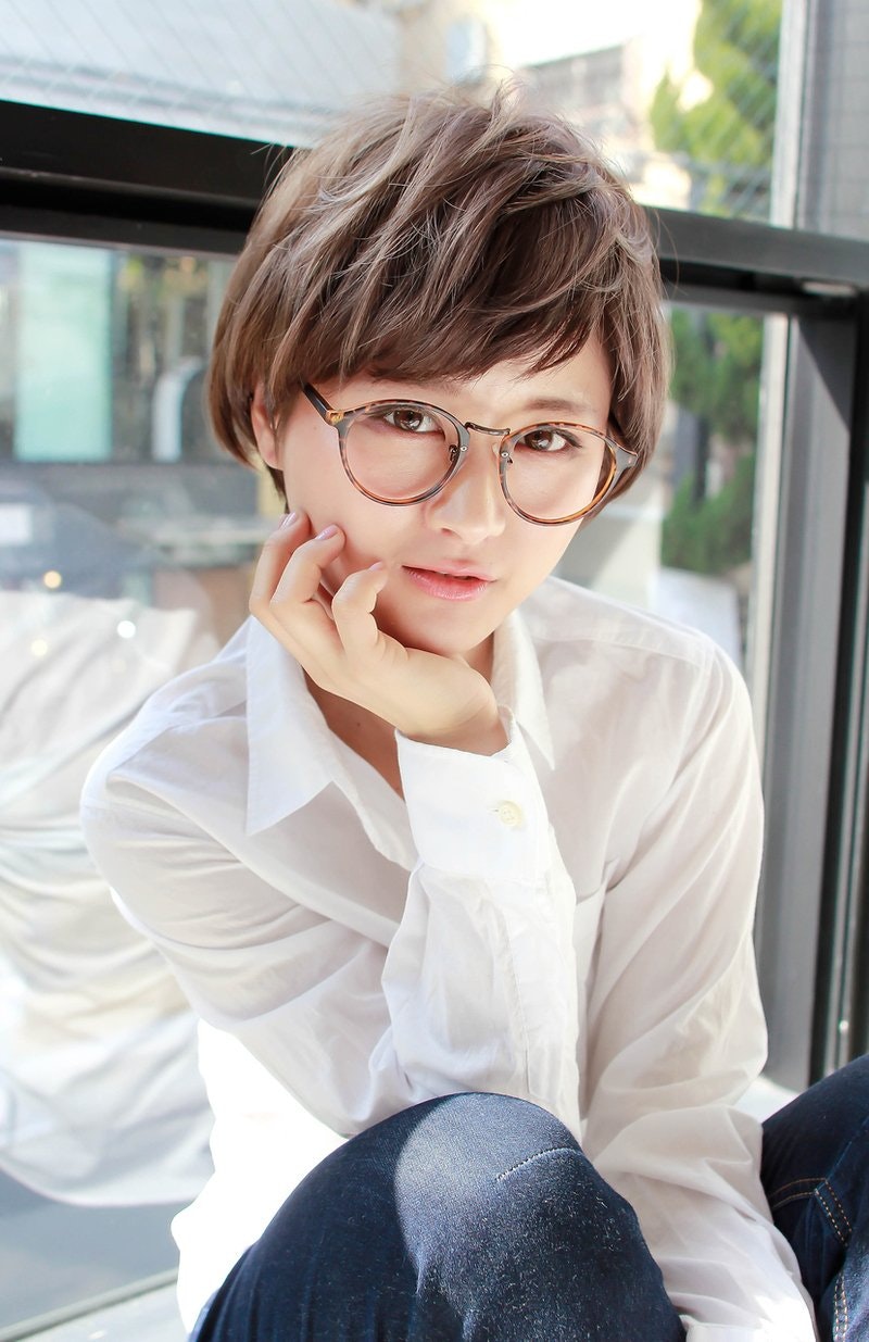 魅力的なメガネ女子になれちゃう メガネ ゆるカールの愛されスタイル ホットペッパービューティーマガジン 魅力的なメガネ女子になれちゃう メガネ ゆるカールの愛されスタイル ホットペッパービューティーマガジン