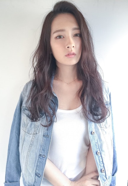 太アーチ眉 と ふんわりナチュ眉 その眉にしっくりくるのはどんなヘアスタイル ホットペッパービューティーマガジン