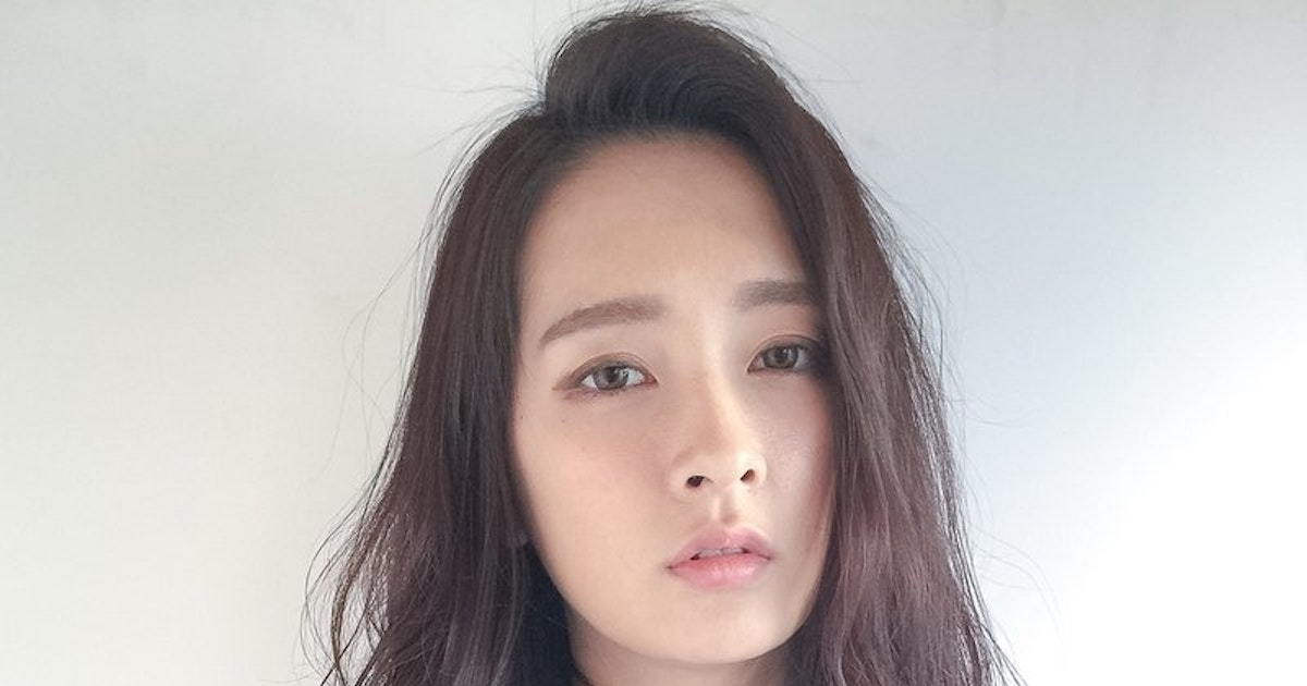 太アーチ眉 と ふんわりナチュ眉 その眉にしっくりくるのはどんなヘアスタイル ホットペッパービューティーマガジン 太アーチ眉 と ふんわりナチュ眉 その眉にしっくりくるのはどんなヘアスタイル ホットペッパービューティーマガジン