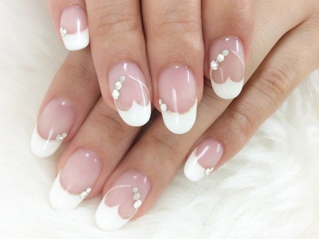 大人のためのハートネイル ほどよくスウィートな上品ネイル特集 ホットペッパービューティーマガジン 大人のためのハートネイル ほどよくスウィートな上品ネイル特集 ホットペッパービューティーマガジン