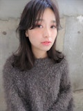 セミディに合わせるならダークなヘアカラーが気分♪旬顔になれるおすすめカラーをご紹介