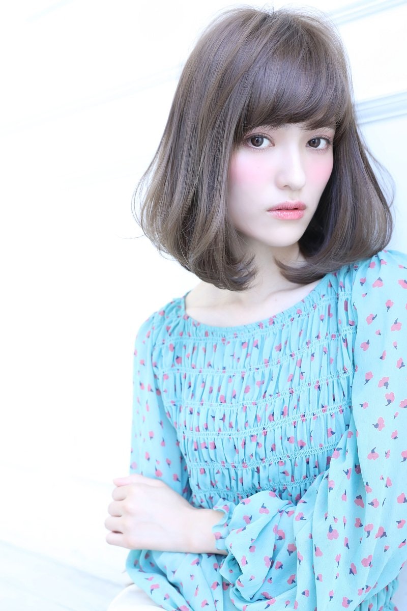 定番シルエットだけじゃない!ワンカールボブであか抜けおしゃれスタイルを作ろうのサムネイル画像