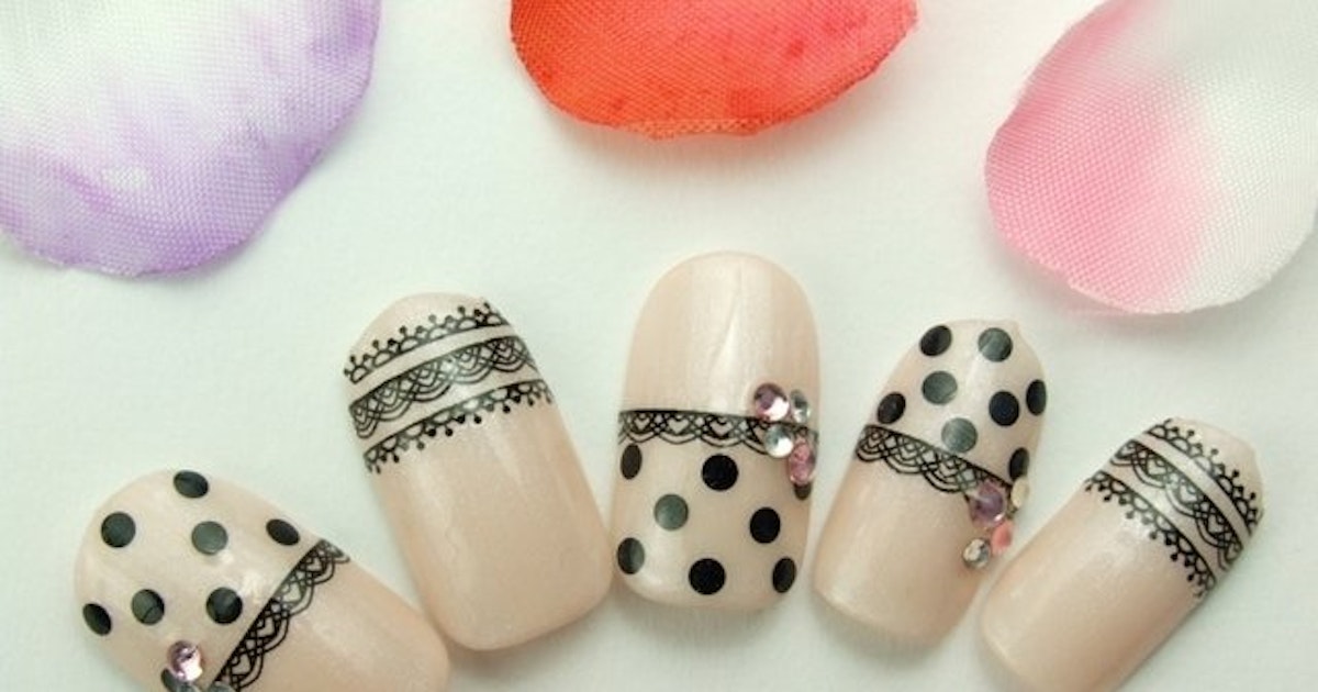 ドット柄で指先に彩りをプラス 大人スウィートな愛されネイルにチェンジ ホットペッパービューティーマガジン ドット柄で指先に彩りをプラス 大人スウィートな愛されネイルにチェンジ ホットペッパービューティーマガジン