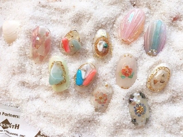 18年 最新ネイルデザイン集 流行のネイルに着替えて 指先からトレンドを先取りしちゃおう ホットペッパービューティーマガジン