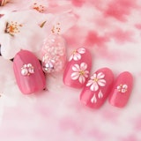 【春ネイル特集】ハンドからフットまで、トレンドの最新デザインやカラーをチェック♡