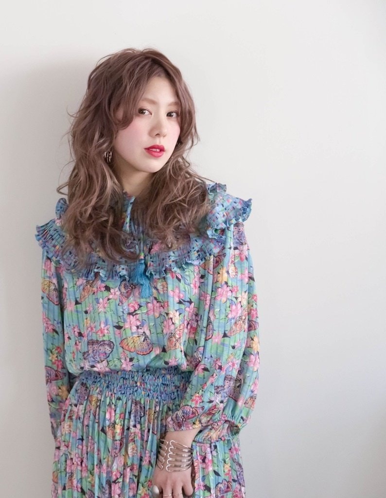 肌がキレイに見える♡"透明感カラー"で春の好印象をゲットしよのサムネイル画像