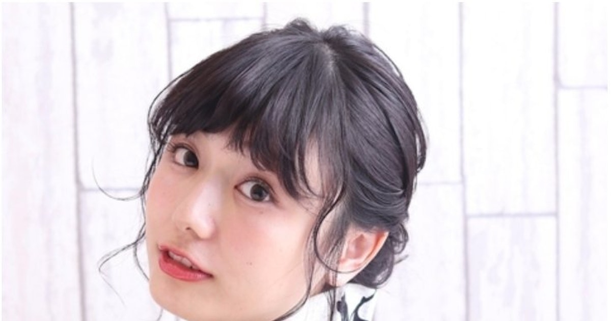 18年夏のロングさん向け浴衣に合わせたい髪型選 簡単にできるヘアアレンジ集 ホットペッパービューティーマガジン 18年夏のロングさん向け浴衣に合わせたい髪型選 簡単にできるヘアアレンジ集 ホットペッパービューティーマガジン