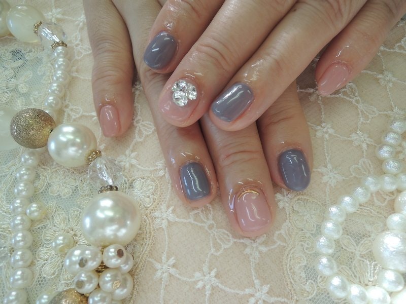 短い爪でもできる オフィスからパーティーまで使えるシーン別ネイルデザイン集 ホットペッパービューティーマガジン 短い爪でもできる オフィスからパーティーまで使えるシーン別ネイルデザイン集 ホットペッパービューティーマガジン