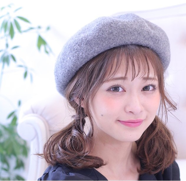 ベレー帽のかぶり方 ヘアアレンジ講座 今よりもっとかわいくなれるコツを要チェック ホットペッパービューティーマガジン ベレー帽のかぶり方 ヘアアレンジ講座 今よりもっとかわいくなれるコツを要チェック ホットペッパービューティーマガジン