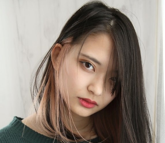 黒髪に似合うインナーカラーとは ワンランク上のおしゃれヘアにイメチェンしよう ホットペッパービューティーマガジン 黒髪に似合うインナーカラーとは ワンランク上のおしゃれヘアにイメチェンしよう ホットペッパービューティーマガジン