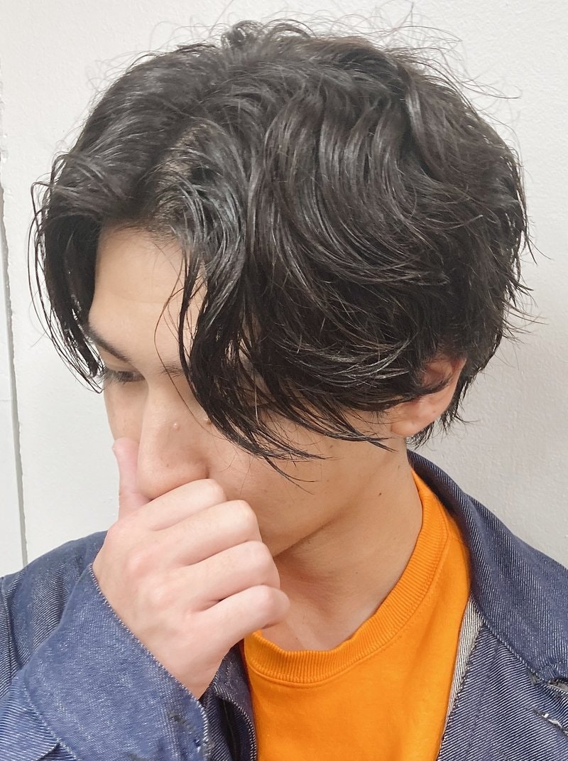 21年冬 メンズヘアはツイストパーマがイチオシ 簡単にスタイリングできるスタイル大特集 ホットペッパービューティーマガジン 21年冬 メンズヘアはツイストパーマがイチオシ 簡単にスタイリングできるスタイル大特集 ホットペッパービューティーマガジン