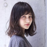暗めのグレージュでトレンドヘアに!あか抜ける暗髪のヘアスタイル大特集!
