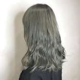 おしゃれ女子が取り入れる緑系ヘアカラー 抜け感が得意な髪色カタログ集 ホットペッパービューティーマガジン