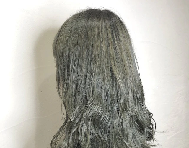 アッシュグリーンはどんな髪色 暗髪派注目のヘアカラーの魅力を解説 アッシュグリーンはどんな髪色 暗髪派注目のヘアカラーの魅力を解説