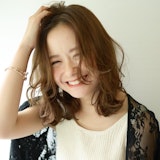 【保存版】ミディアムヘアでかわいい&大人っぽい女性に。自分に似合うミディアムが見つかるカタログ!