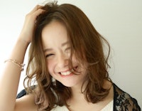 クセ毛をいかした髪型を見つけよう 髪質にあったオシャレなヘアスタイル ホットペッパービューティーマガジン クセ毛をいかした髪型を見つけよう 髪質にあったオシャレなヘアスタイル ホットペッパービューティーマガジン