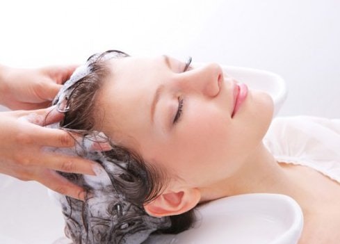 40代の髪のお悩みに 白髪 ハリ コシ対策など最新おすすめヘアグッズ ホットペッパービューティーマガジン 40代の髪のお悩みに 白髪 ハリ コシ対策など最新おすすめヘアグッズ ホットペッパービューティーマガジン