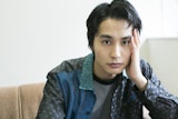 俳優・中村蒼インタビュー「髪をかき上げたときにヘアカラーが違うとか、個性が見える女性に惹かれます」